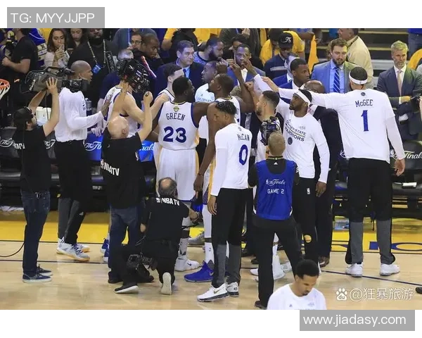 2019年1月19日快船勇士激战回顾精彩比赛录像分析与亮点总结