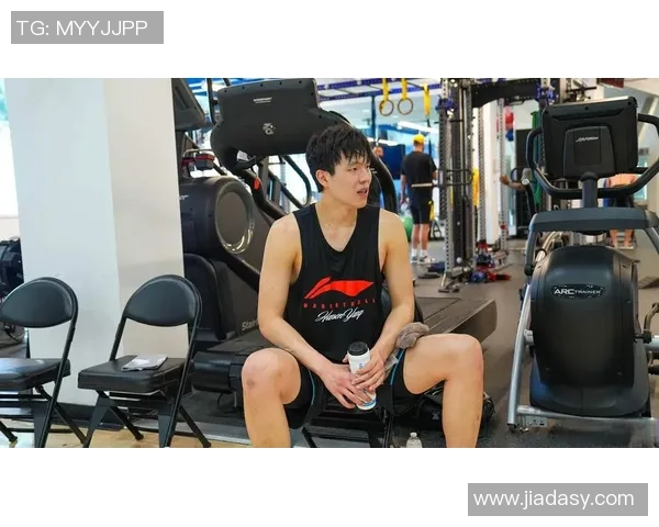 杨瀚森迎来NBA生计首个三分，以26分的生计总得分逾越周琦，赛场劝架被赞“情绪稳定”